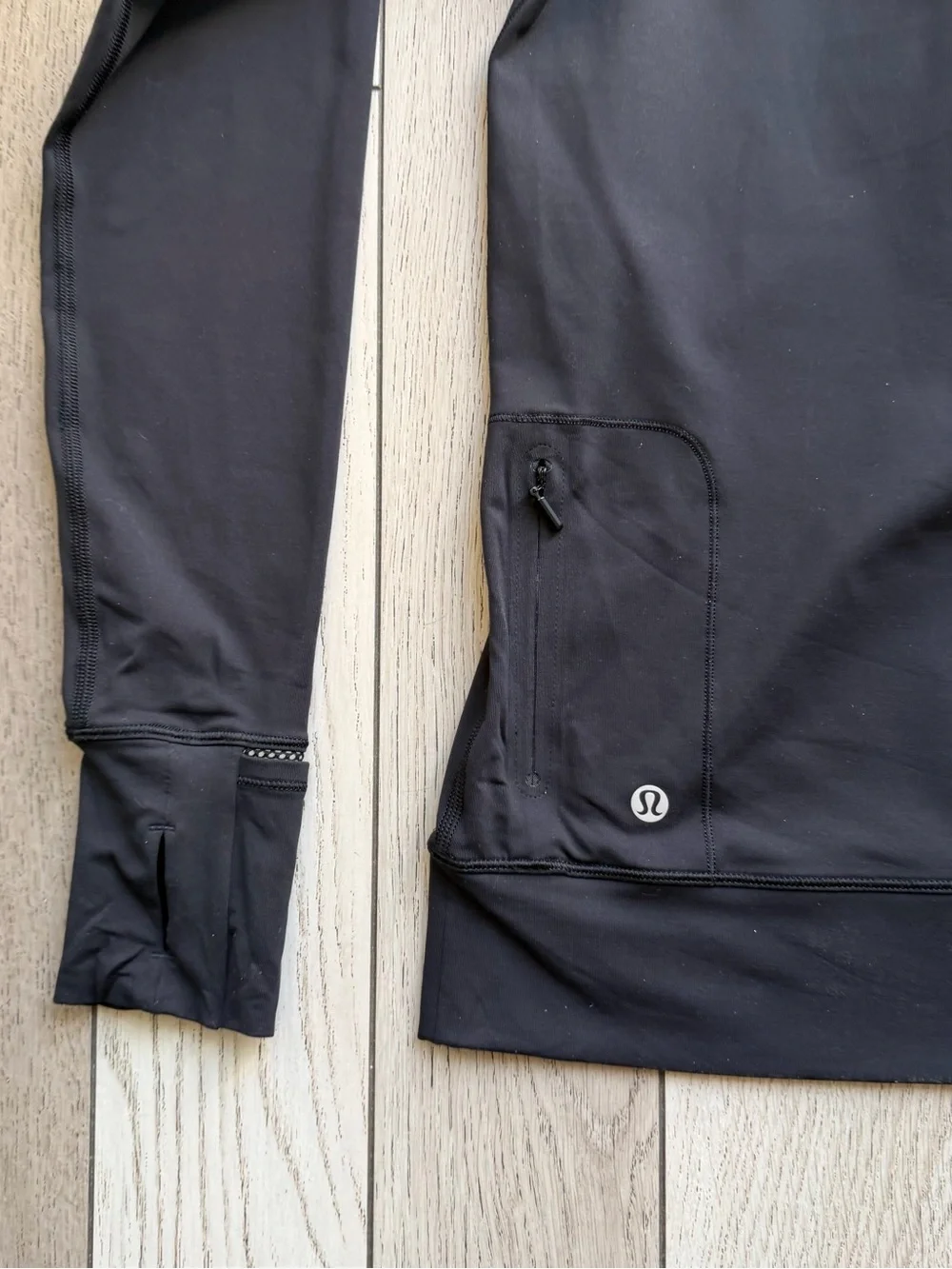 Lululemon Women’s Black Hooded Performance Pullover Jacket 6